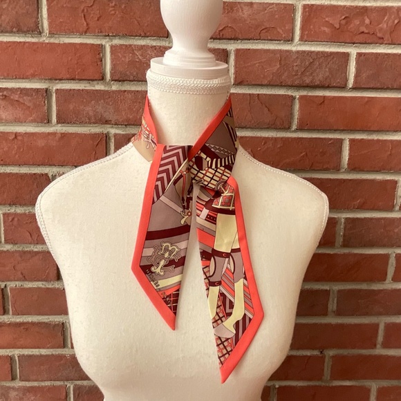 Hermes Pour Sortir Twilly Silk Signed Scarf Made in France - Picture 8 of 11